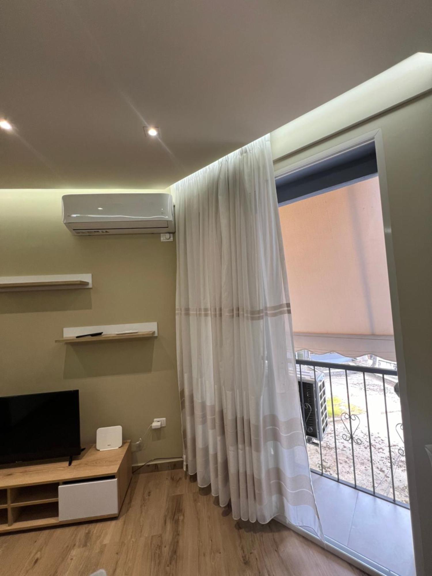 Condor Center Luxury Apartment Tirana Esterno foto